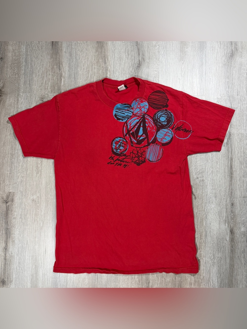 Y2K Retro Volcom Graphic T-Shirt Red T-Shirt Faded AOP